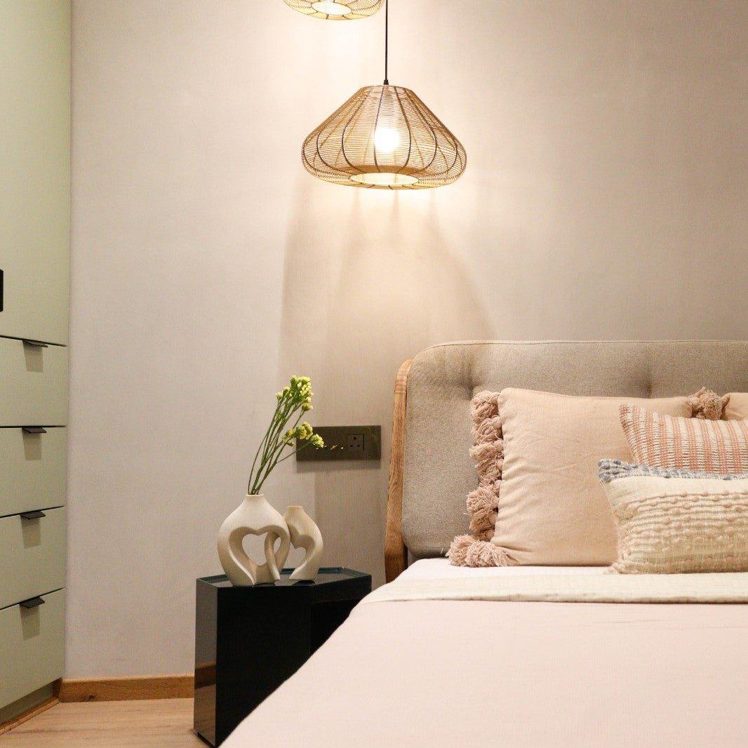 HEART ENTANGLED LOVE VASE